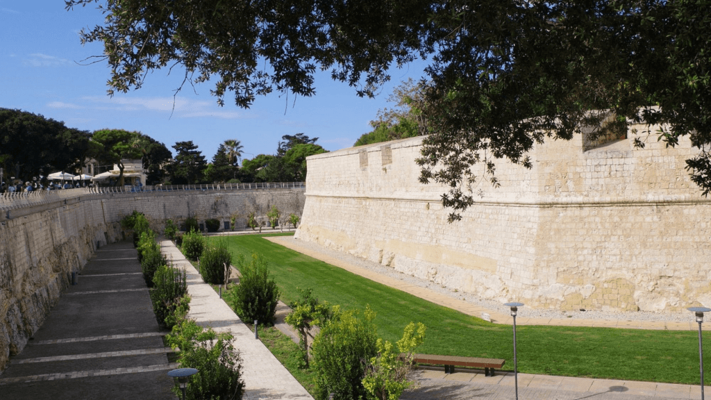 Mdina, Howard Gardens